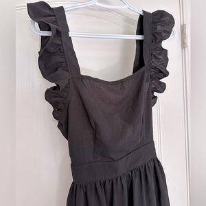 Beautiful ruffle sleeve tie back black summer dress